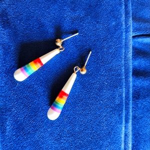 🩷4 for $50 Vintage Lucite Rainbow 🌈 Pride Baton Earrings🩷